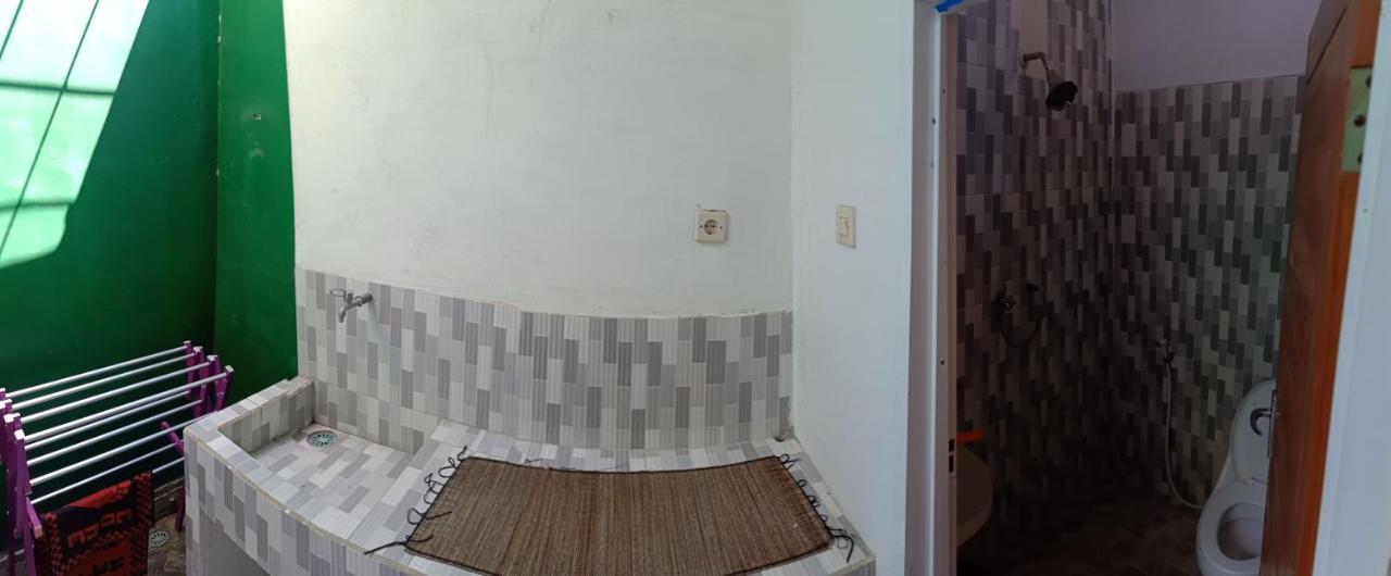 Latansa Homestay Banyuwangi  Exterior foto